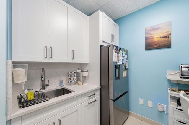7301 Wiles Road 202, Coral Springs, FL 33067