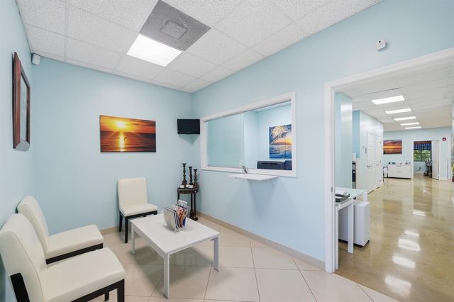 7301 Wiles Road 202, Coral Springs, FL 33067