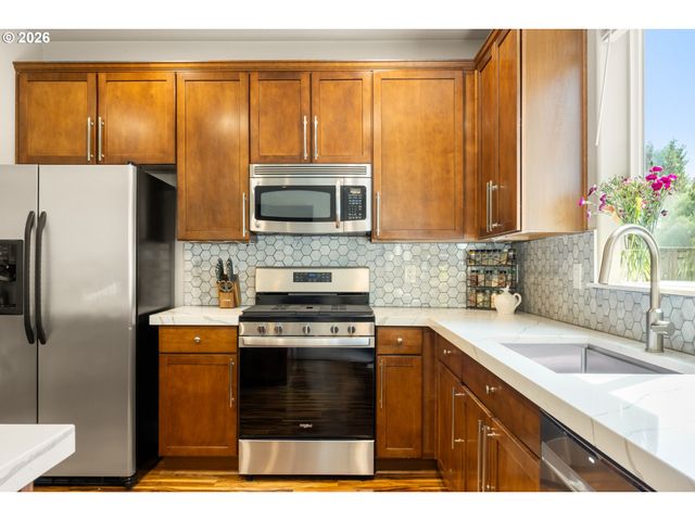 16559 Se WINDSWEPT WATERS Dr, Damascus, OR 97089
