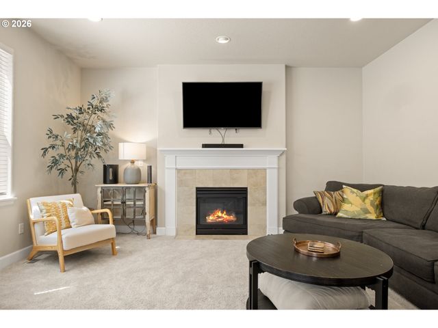 16559 Se WINDSWEPT WATERS Dr, Damascus, OR 97089