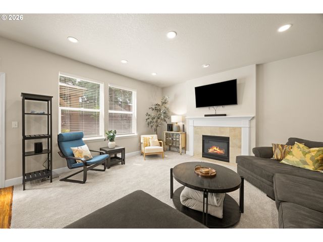 16559 Se WINDSWEPT WATERS Dr, Damascus, OR 97089