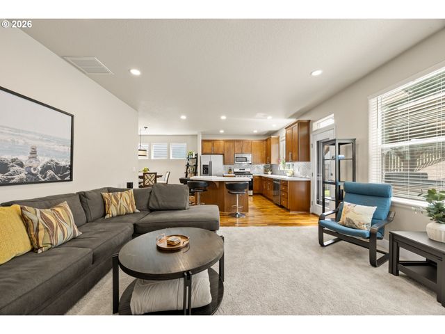 16559 Se WINDSWEPT WATERS Dr, Damascus, OR 97089