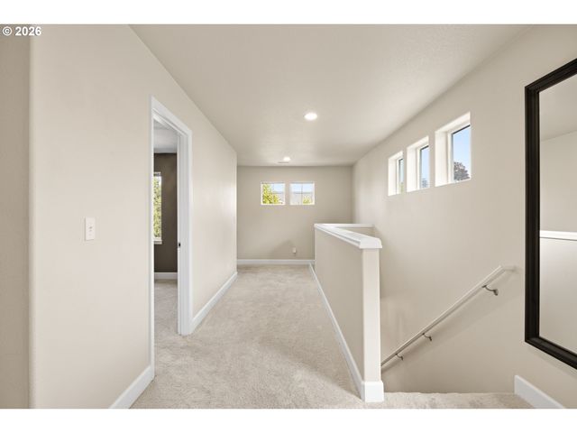 16559 Se WINDSWEPT WATERS Dr, Damascus, OR 97089