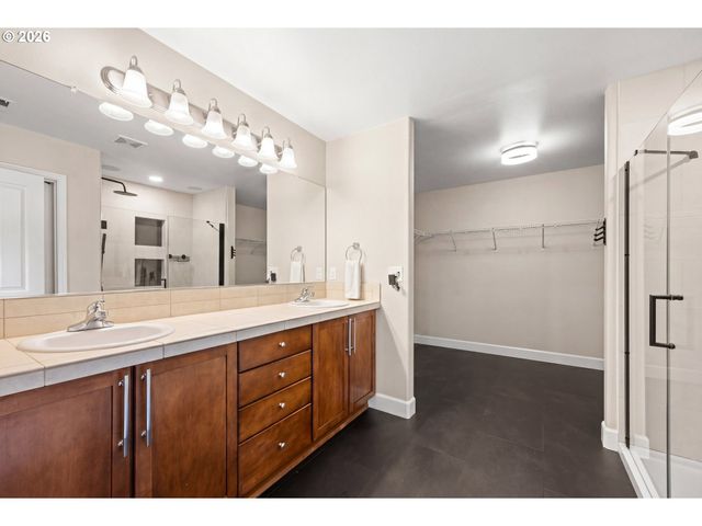 16559 Se WINDSWEPT WATERS Dr, Damascus, OR 97089