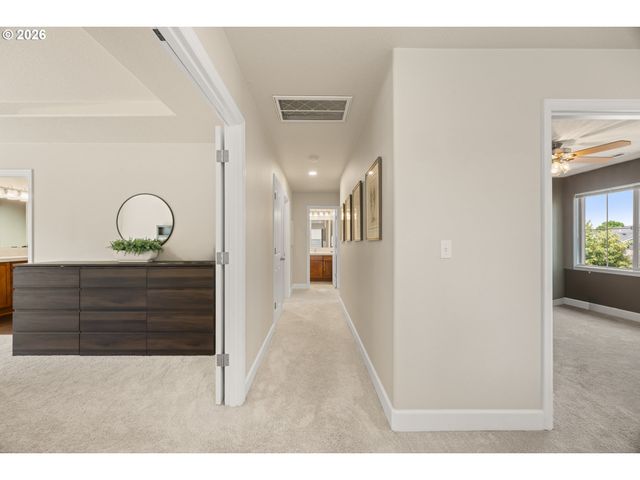 16559 Se WINDSWEPT WATERS Dr, Damascus, OR 97089