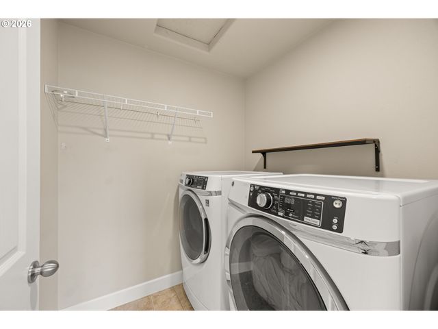 16559 Se WINDSWEPT WATERS Dr, Damascus, OR 97089