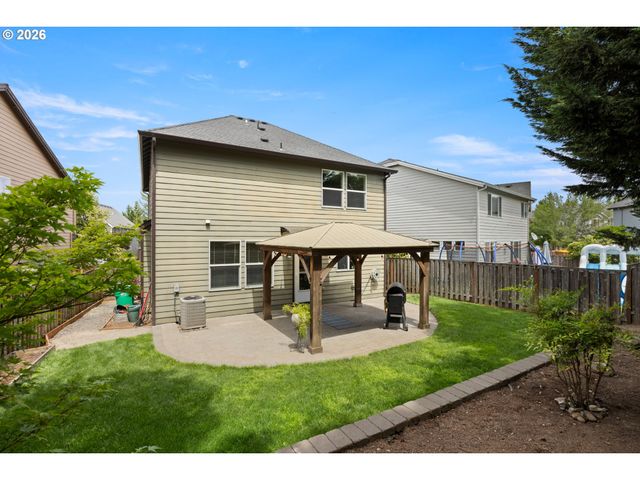 16559 Se WINDSWEPT WATERS Dr, Damascus, OR 97089