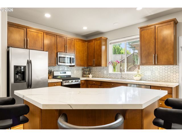 16559 Se WINDSWEPT WATERS Dr, Damascus, OR 97089