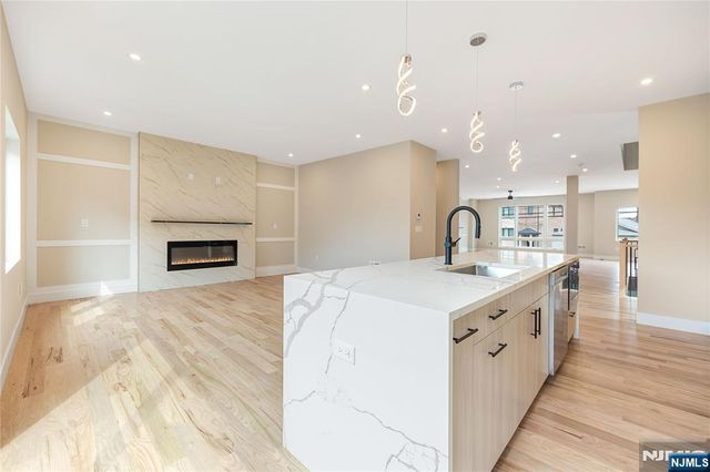 428 Lafayette Avenue, Cliffside Park, NJ 07010