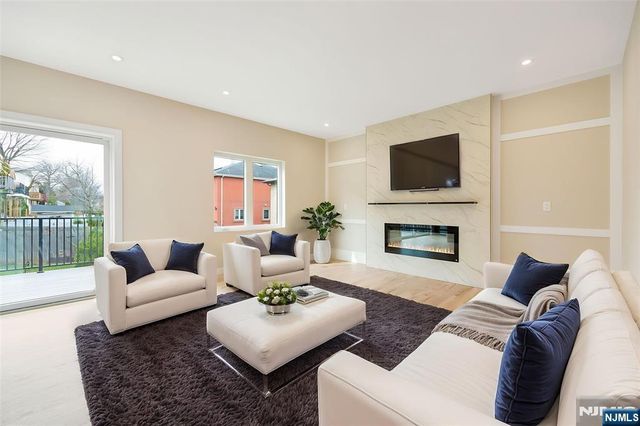 428 Lafayette Avenue, Cliffside Park, NJ 07010