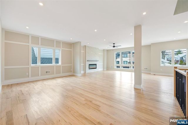 428 Lafayette Avenue, Cliffside Park, NJ 07010