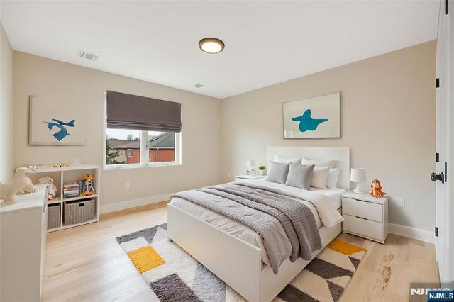 428 Lafayette Avenue, Cliffside Park, NJ 07010