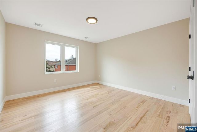 428 Lafayette Avenue, Cliffside Park, NJ 07010