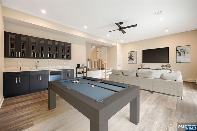 428 Lafayette Avenue, Cliffside Park, NJ 07010