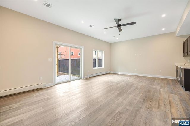 428 Lafayette Avenue, Cliffside Park, NJ 07010