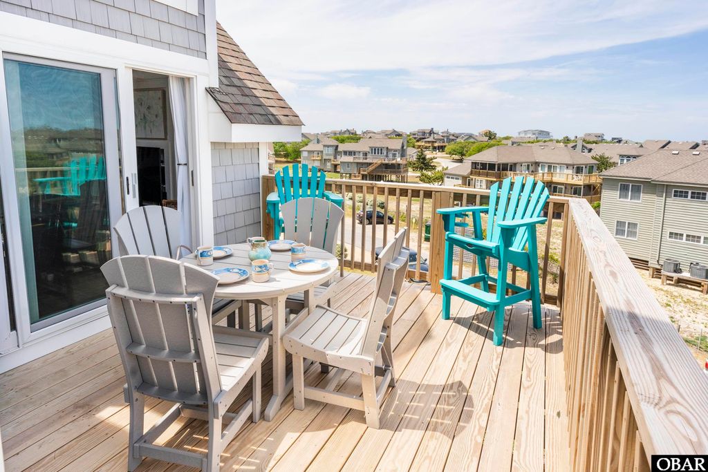 Image 11 of property listing at 1245 Duck Rd # 210, Duck, NC 27949