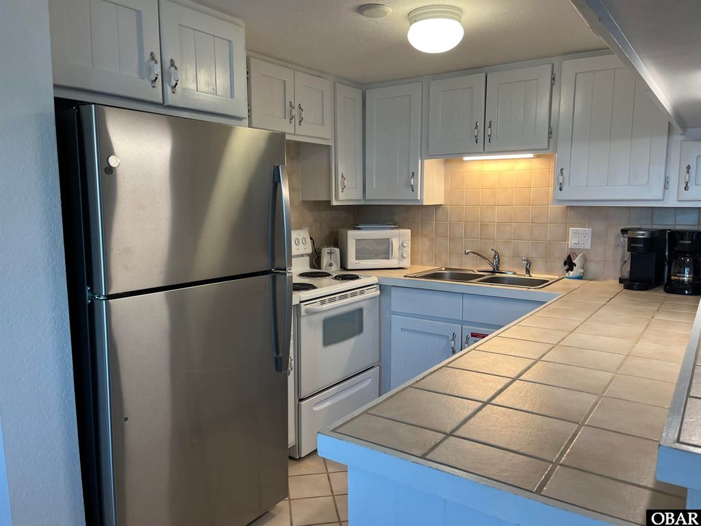 Image 12 of property listing at 1245 Duck Rd # 210, Duck, NC 27949