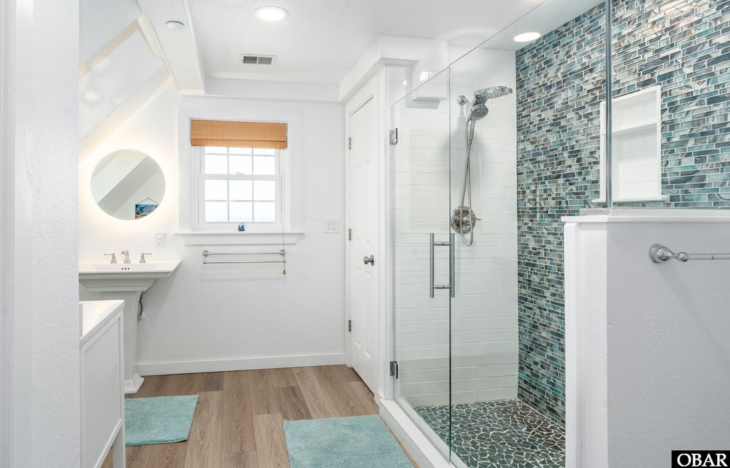 Image 19 of property listing at 1245 Duck Rd # 210, Duck, NC 27949