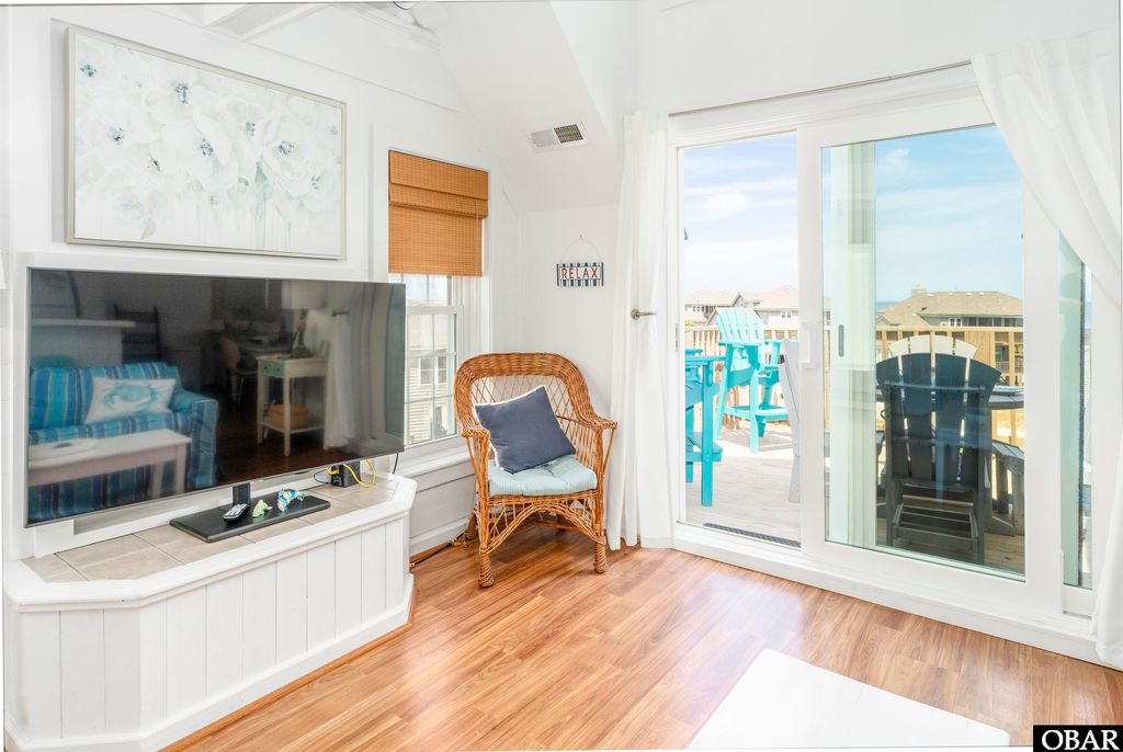 Image 9 of property listing at 1245 Duck Rd # 210, Duck, NC 27949