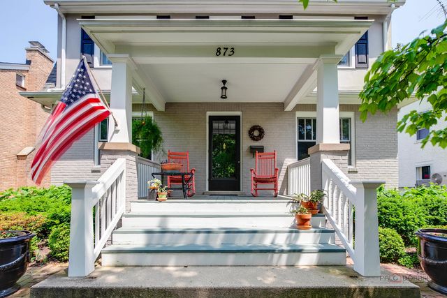 873 Summit Avenue, Lake Forest, IL 60045