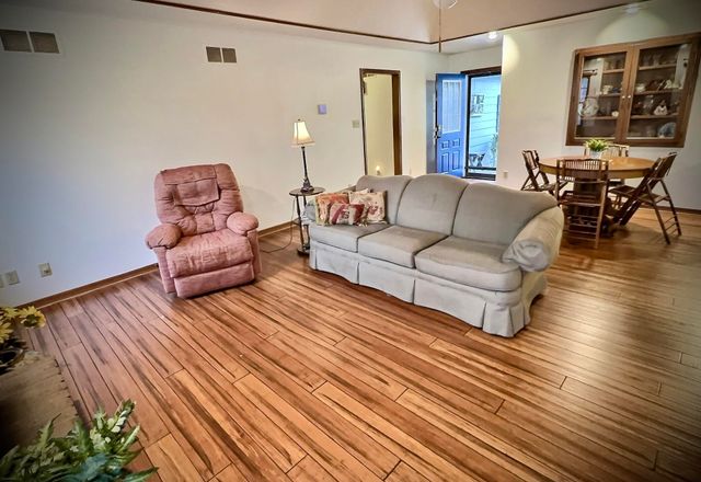 503 S Prewitt Street, Nevada, MO 64772