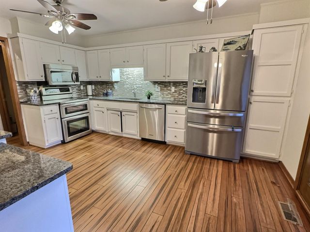 503 S Prewitt Street, Nevada, MO 64772