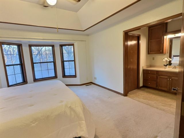 503 S Prewitt Street, Nevada, MO 64772