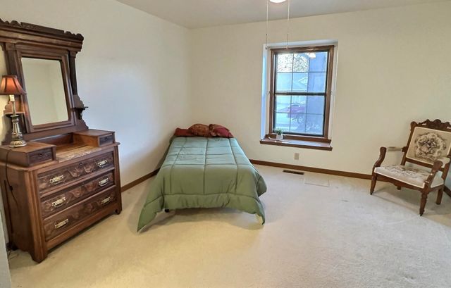 503 S Prewitt Street, Nevada, MO 64772