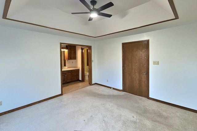 503 S Prewitt Street, Nevada, MO 64772