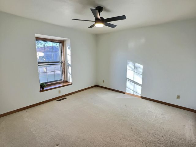 503 S Prewitt Street, Nevada, MO 64772