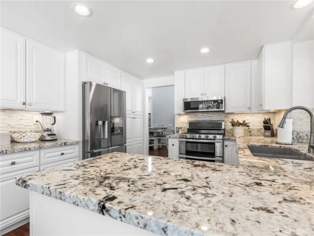 10285 Agate Avenue, Mentone, CA 92359