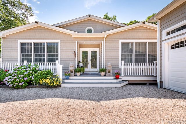 87 Washington Heights Avenue, Hampton Bays, NY 11946