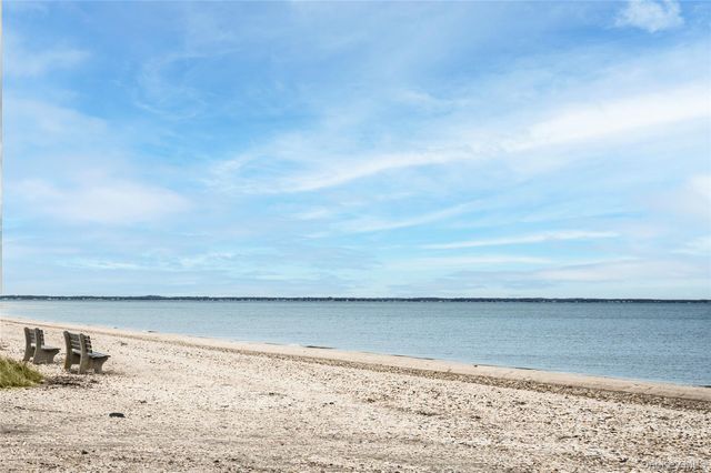 87 Washington Heights Avenue, Hampton Bays, NY 11946