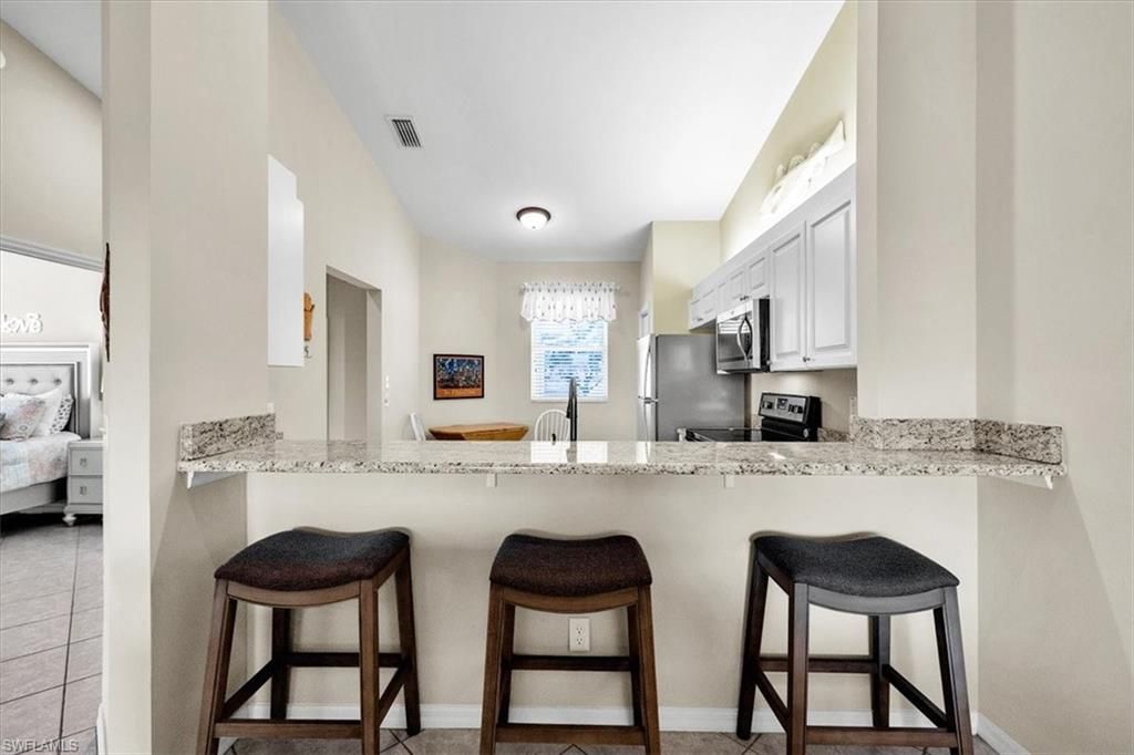 250 Robin Hood CIR 202, NAPLES, FL 34104 — photo 3