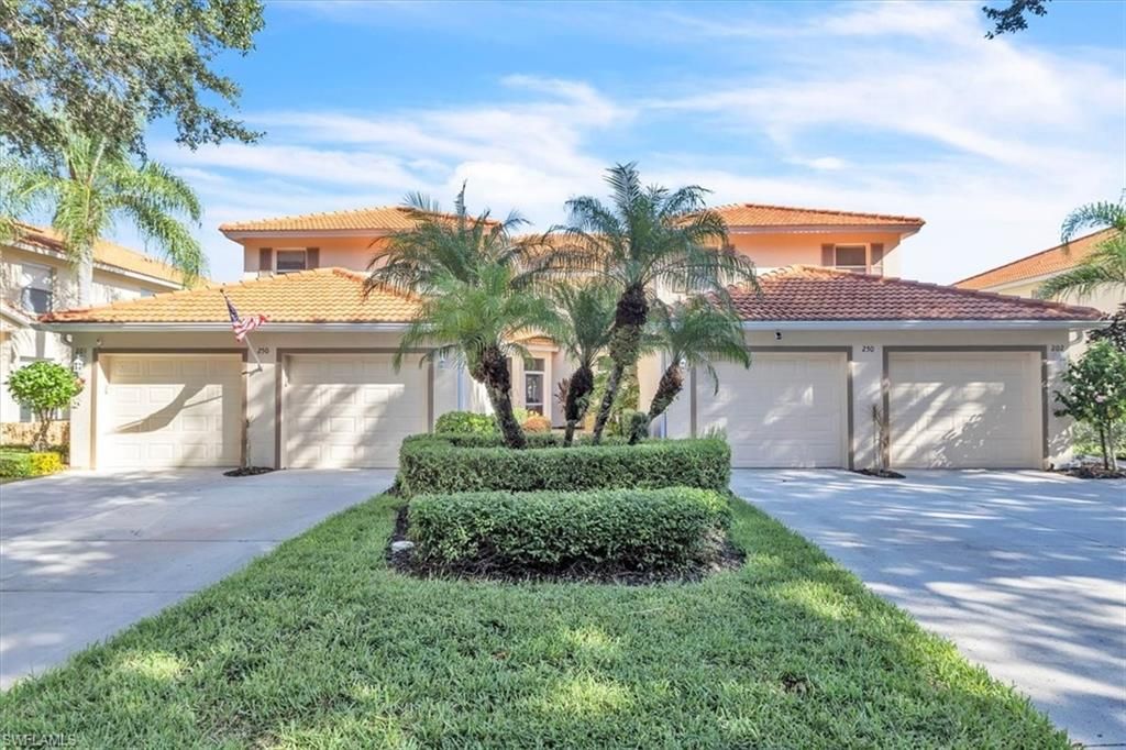 250 Robin Hood CIR 202, NAPLES, FL 34104 — photo 4