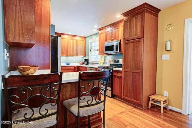 4012 Saint Ives Ct, Norbourne Estates, KY 40207