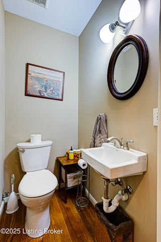 4012 Saint Ives Ct, Norbourne Estates, KY 40207