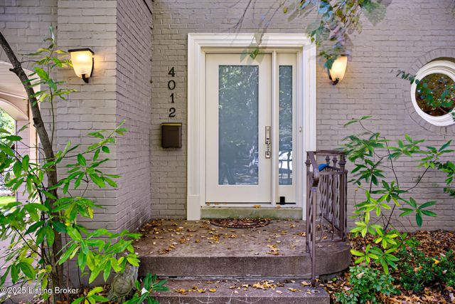 4012 Saint Ives Ct, Norbourne Estates, KY 40207