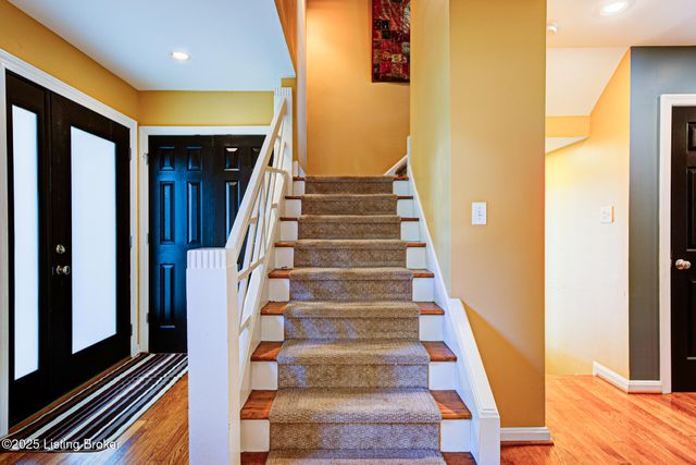 4012 Saint Ives Ct, Norbourne Estates, KY 40207