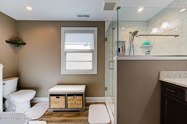 4012 Saint Ives Ct, Norbourne Estates, KY 40207