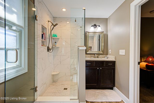 4012 Saint Ives Ct, Norbourne Estates, KY 40207