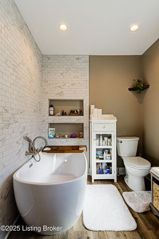 4012 Saint Ives Ct, Norbourne Estates, KY 40207