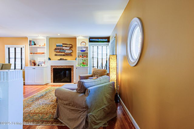 4012 Saint Ives Ct, Norbourne Estates, KY 40207