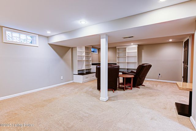 4012 Saint Ives Ct, Norbourne Estates, KY 40207