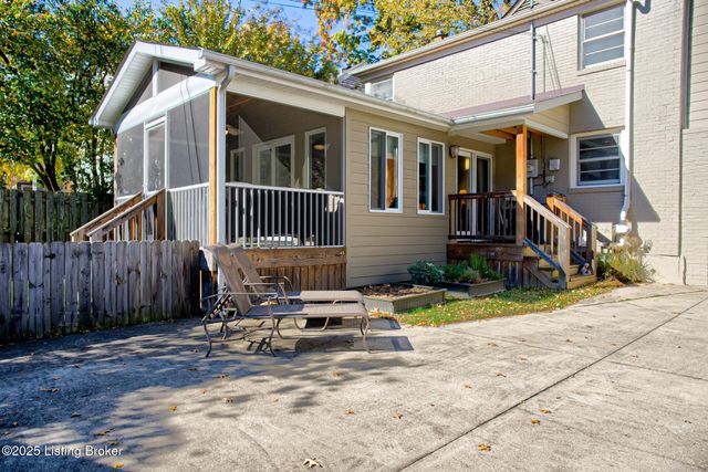 4012 Saint Ives Ct, Norbourne Estates, KY 40207