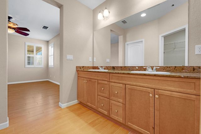 7472 Chatterton Way, Sacramento, CA 95829