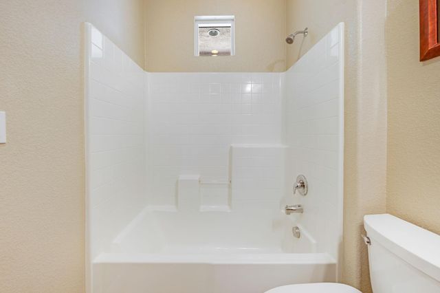 7472 Chatterton Way, Sacramento, CA 95829