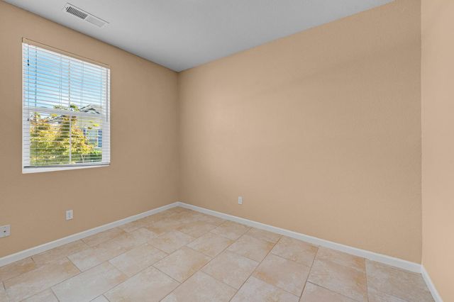 7472 Chatterton Way, Sacramento, CA 95829