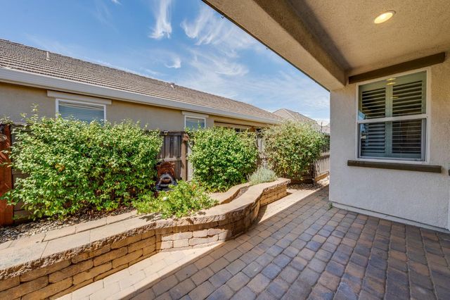 7472 Chatterton Way, Sacramento, CA 95829