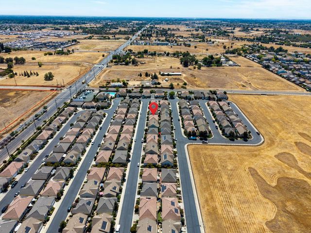 7472 Chatterton Way, Sacramento, CA 95829